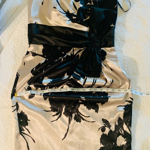 WHBM DRESS, never worn, purchased for wedding but didn’t go. - Picture 6 of 13
